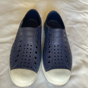 Native Kids Navy Blue and White Jefferson Slip-On Sneakers